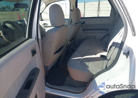 2011 Ford Escape Xlt z USA, uszkodzony, nr VIN 1FMCU0D70BKA06540